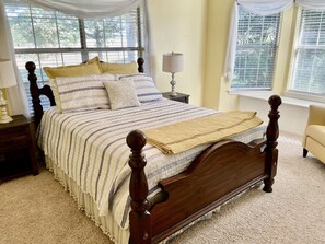 3 Schlafzimmer, Zimmersafe, Schreibtisch, Bügeleisen/Bügelbrett