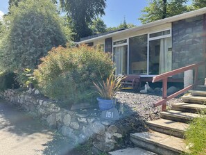 Cabin | Property grounds - Holiday Cabin Sleeps 5 Caernarfon, Snowdonia (Caernarfon)