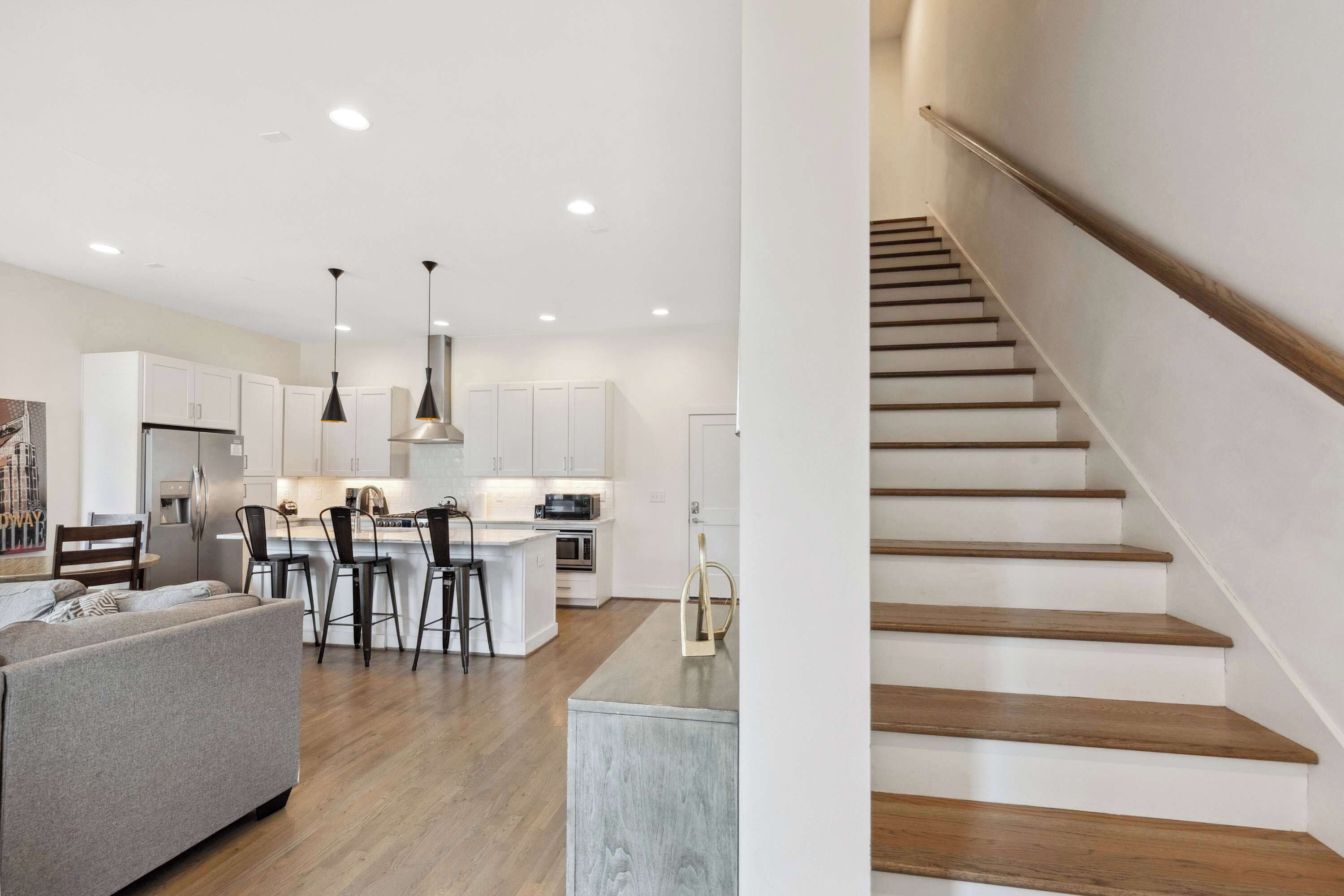 المنشأة من الداخل