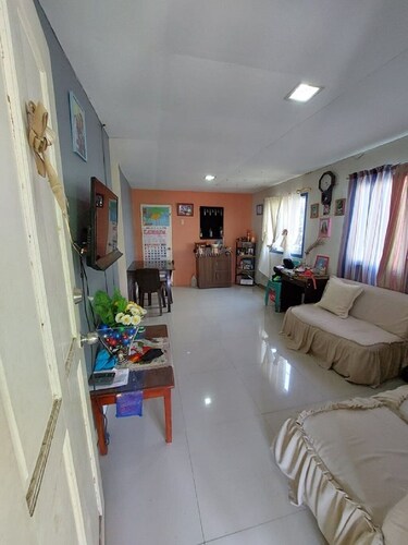 Whole house in Deca homes  subdivision