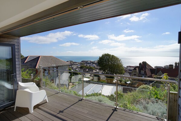 Property grounds - Seagrass - Dog Friendly-Hot Tub-Sea Views-Sleeps 4 (Ventnor)