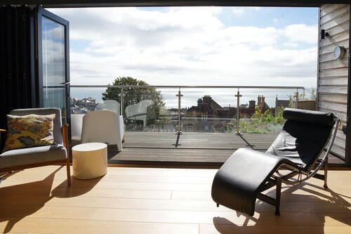 Seagrass - Dog Friendly-Hot Tub-Sea Views-Sleeps 4