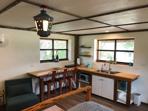 المنشأة من الداخل