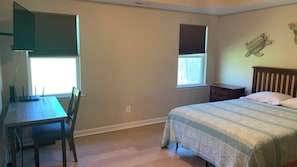 3 bedrooms, desk, iron/ironing board, free WiFi