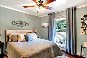 4 habitaciones, tabla de planchar con plancha, wifi y ropa de cama 