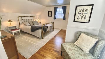 3 bedrooms, iron/ironing board, travel cot, free WiFi