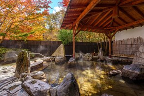 Public bath - KAMENOI HOTEL NIKKO YUNISHIGAWA ALL-INCLUSIVE RESORT (Nikko)
