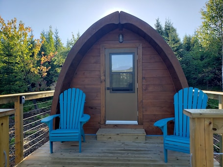 Terrace/patio. Puffin Pod Hike-In Sleeping Pod at Sally's Brook Off-Grid Luxury Cabins