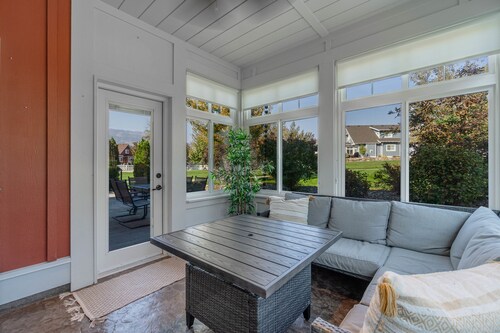 Relax in Luxury at the Cottages