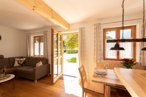 TV - Vacation apartment Kaiser 75 sqm max. 4 persons (Kiefersfelden)