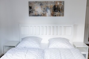 3 bedrooms, free WiFi, bed sheets