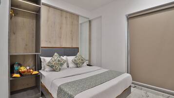 Deluxe Room | Soundproofing, WiFi (free), bed sheets