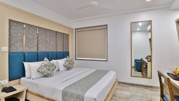 Club Room | Soundproofing, free WiFi, bed sheets