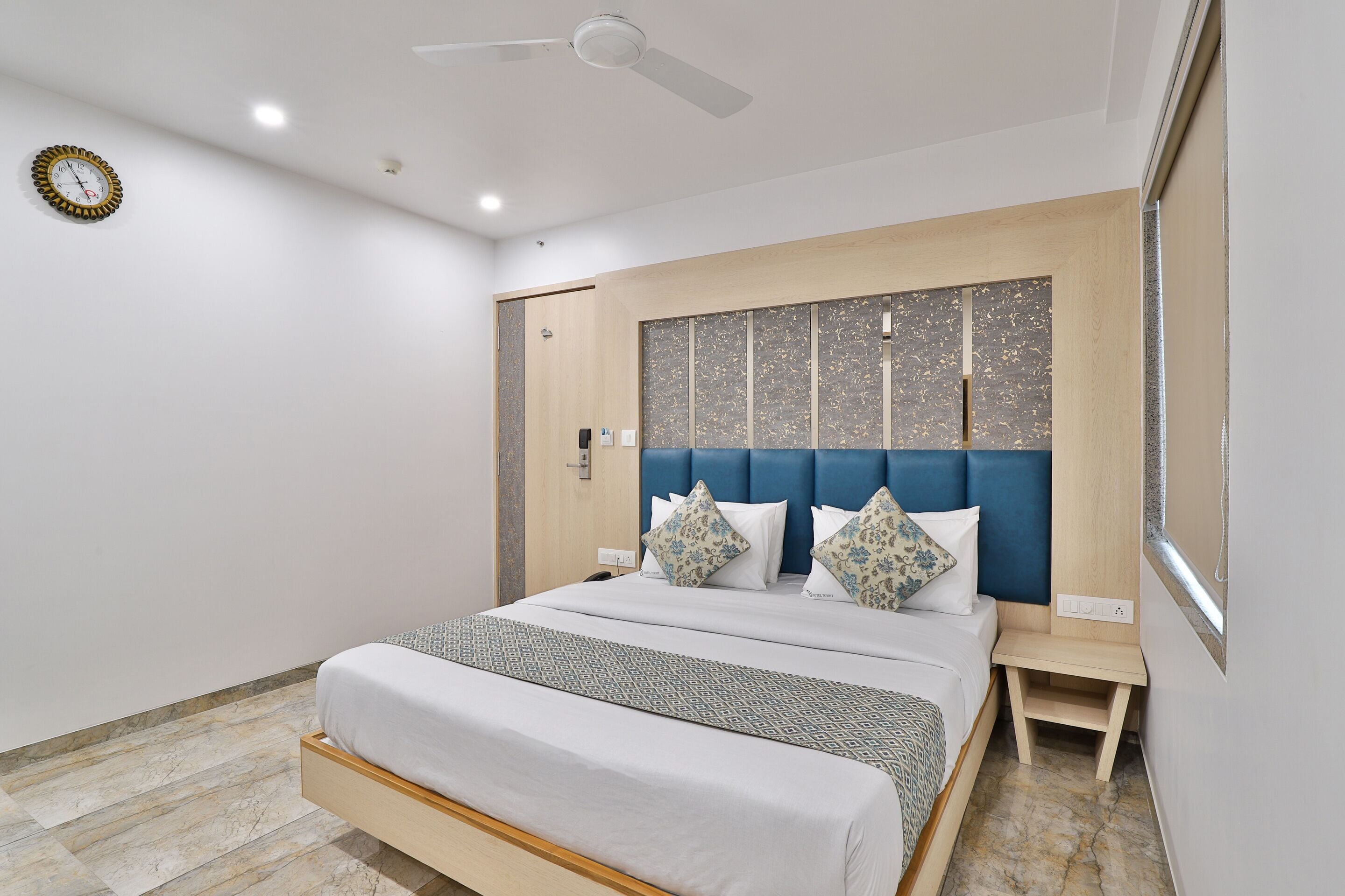 تجهيزات عازلة للصوت وواي فاي مجانًا وملاءات أسرّة