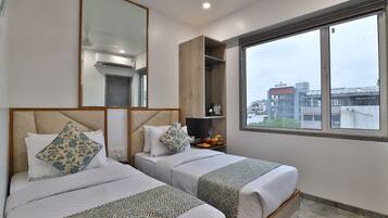 Superior Room | Soundproofing, free WiFi, bed sheets