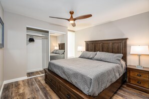 2 dormitorios, escritorio, tabla de planchar con plancha y wifi gratis