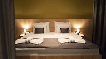 Presidential Suite | 1 bedroom, hypo-allergenic bedding, Select Comfort beds, minibar