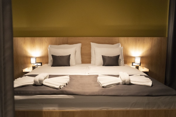 Presidential Suite | 1 bedroom, hypo-allergenic bedding, Select Comfort beds, minibar