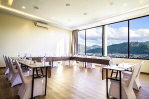 Banquet hall - Parkside Gayo Petro Hotel (Takengon)