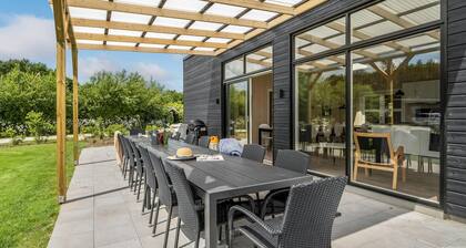 Gorgeous home in Glesborg with kitchen