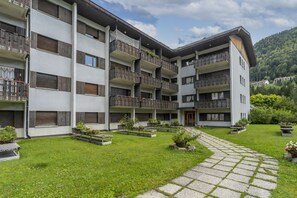 Esterni