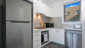Apartment, 2 Schlafzimmer | Eigene Küche | Großer Kühlschrank, Mikrowelle, Herdplatte, Geschirrspüler