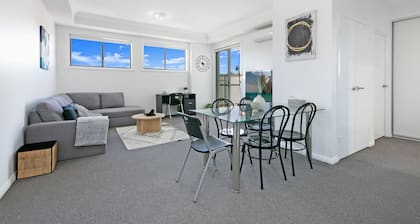 Wentworthville 2 Bedrooms Apartment with Free Parking by KozyGuru