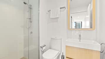 Apartment, 2 Bedrooms | Bathroom