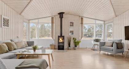Stunning home in Skagen with WiFi
