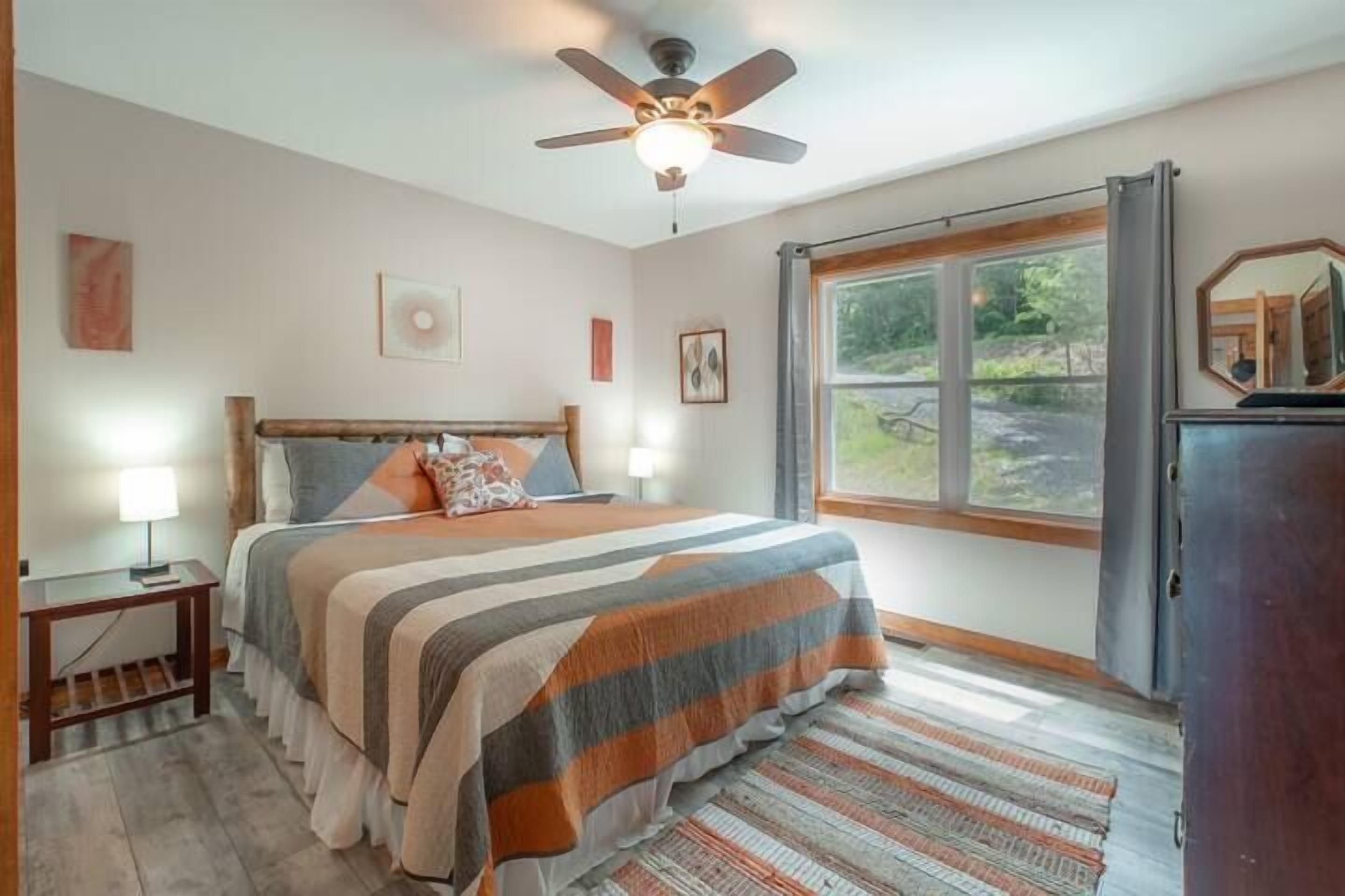 2 bedrooms, WiFi, bed sheets, wheelchair access