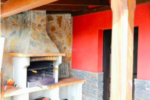 Property grounds - Charming Casa Flamenca: Private, Scenic Retreat with Pool and Mountain (Tijarafe)