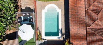 Charming Casa Flamenca: Private, Scenic Retreat with Pool and Mountain