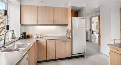 3 bedroom nice apartment in SkĂŠrbĂŠk