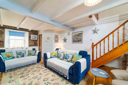 Curlew Cottage – Sleeps 4 – Garden – Dog Friendly