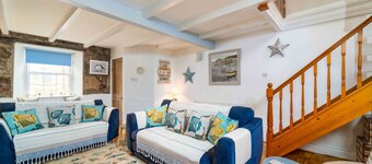 Curlew Cottage – Sleeps 4 – Garden – Dog Friendly