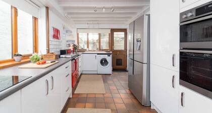 Curlew Cottage â Sleeps 4 â Garden â Dog Friendly