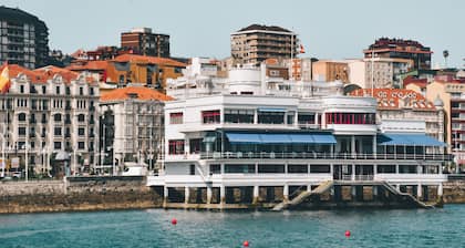 Apartmentos Santander Maliaño Suites 3000