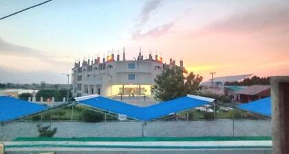 Hotel Sehwan Divine