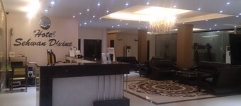 Hotel Sehwan Divine