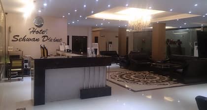 Hotel Sehwan Divine