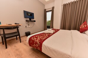 Egyptian cotton sheets, premium bedding, Select Comfort beds, free WiFi