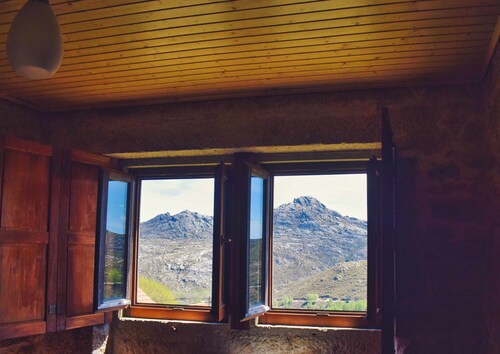 "Forest House" in Branda da Bouça dos Homens