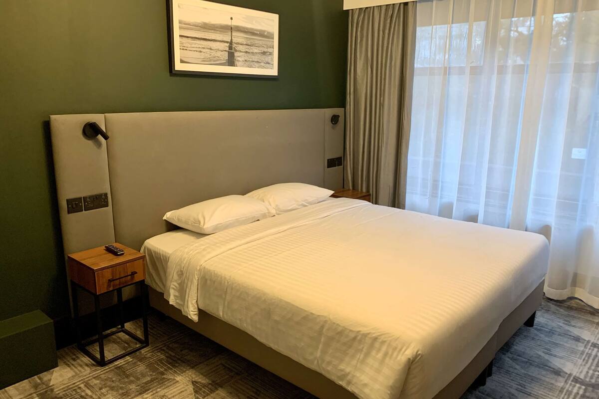superior room | 1 bedroom, in-room safe, iron/ironing board, wifi