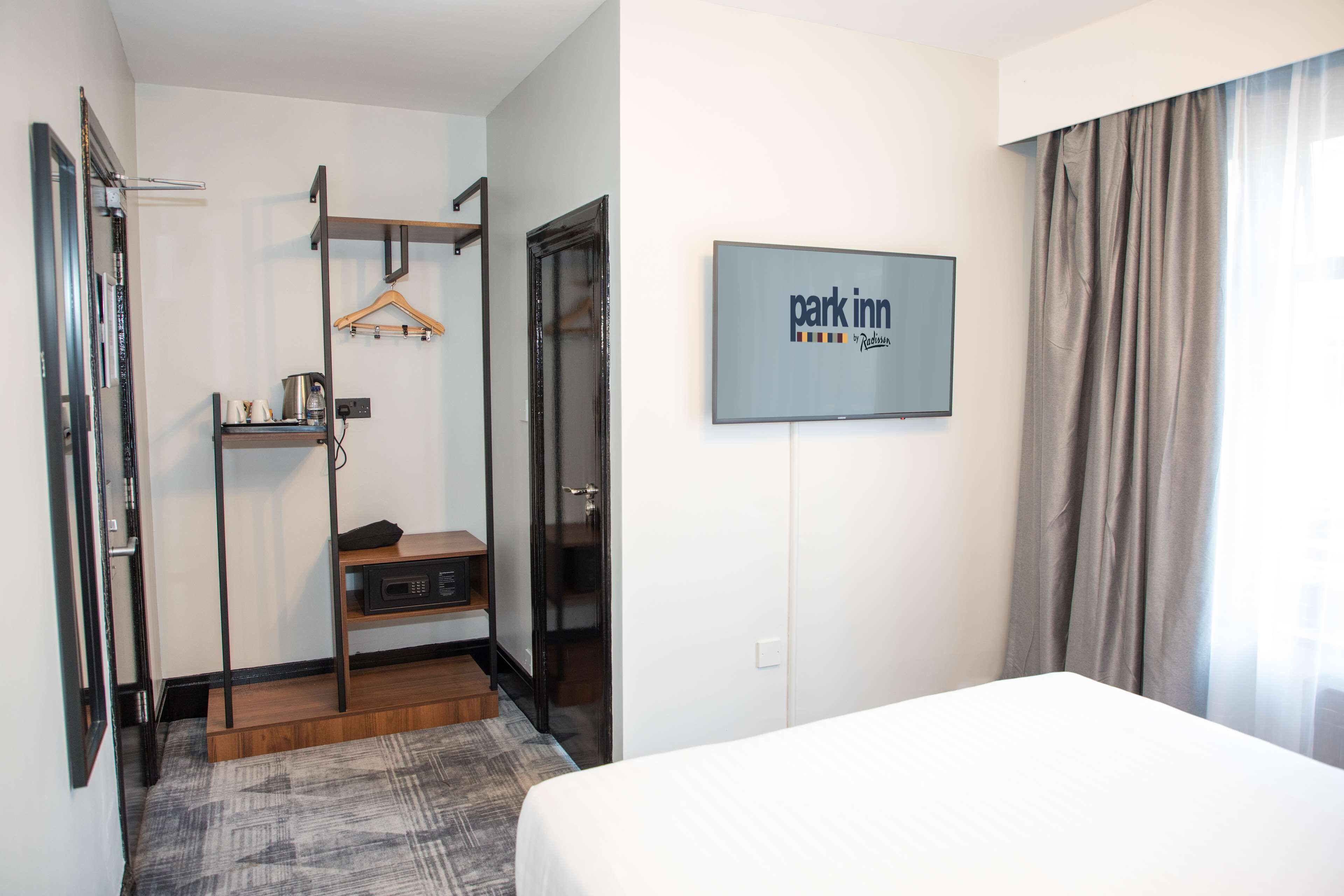 standard room | room amenity