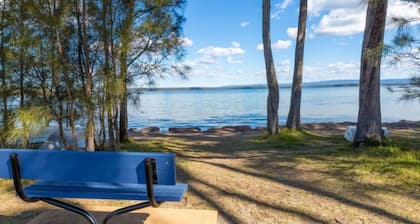 Peaceful Waterfront, wheelchair accessible - Stunning Location for Family Holiday