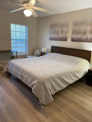 4 bedrooms, iron/ironing board, WiFi, bed sheets