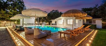 Amazing 4BR Villa with Canal View, Beach Volleyball Court