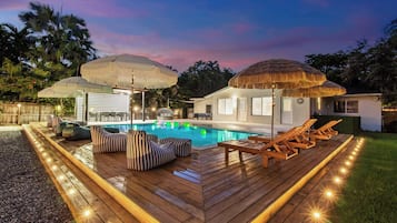 Outdoor pool, a heated pool