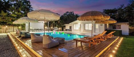 Piscine extérieure, piscine chauffée