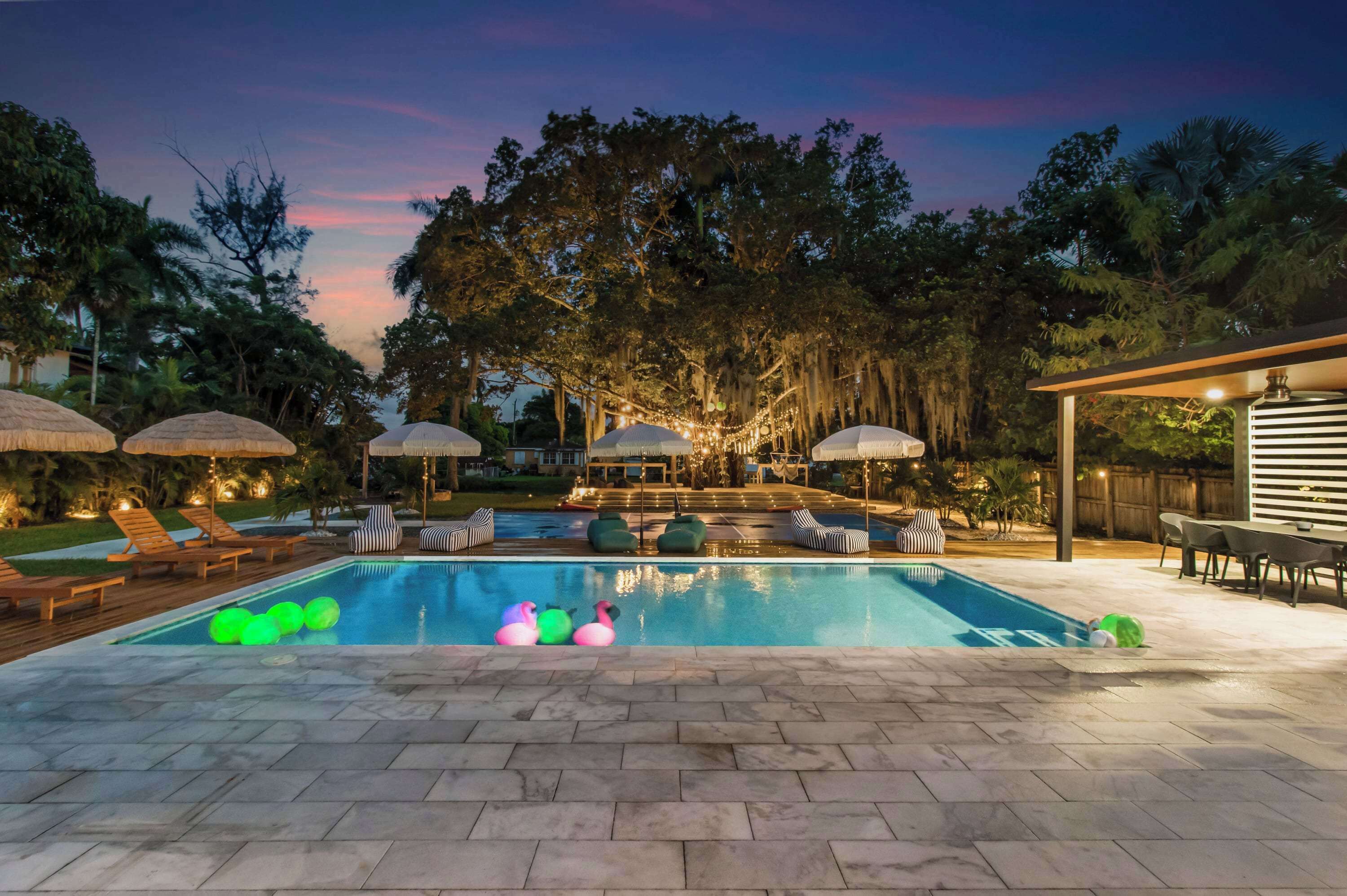 Piscina all'aperto, una piscina riscaldata